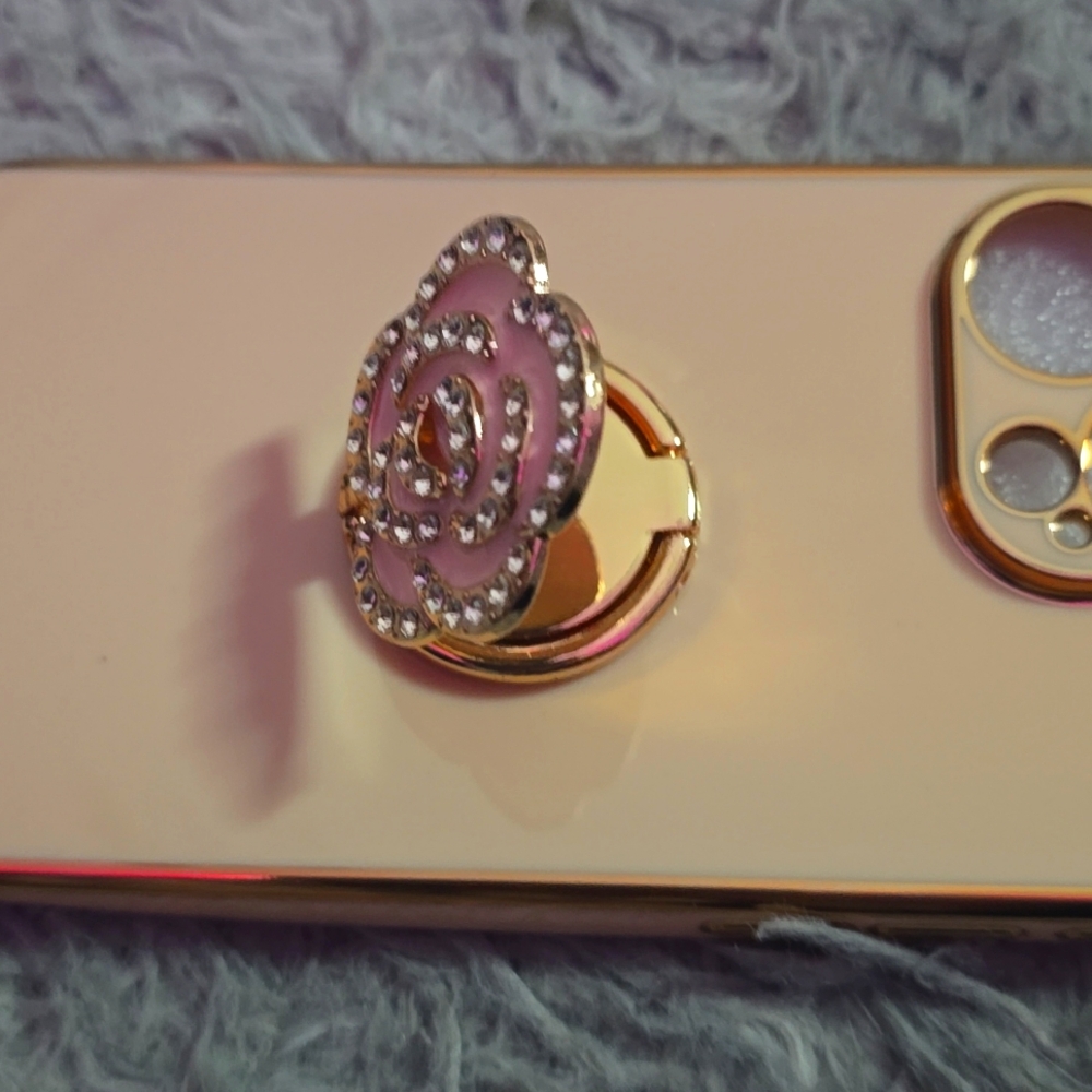Unbranded Beautiful Pink Camilla W/ Rose Gold IPhone 15 Pro (BRAND NEW) - Picture 3 of 5